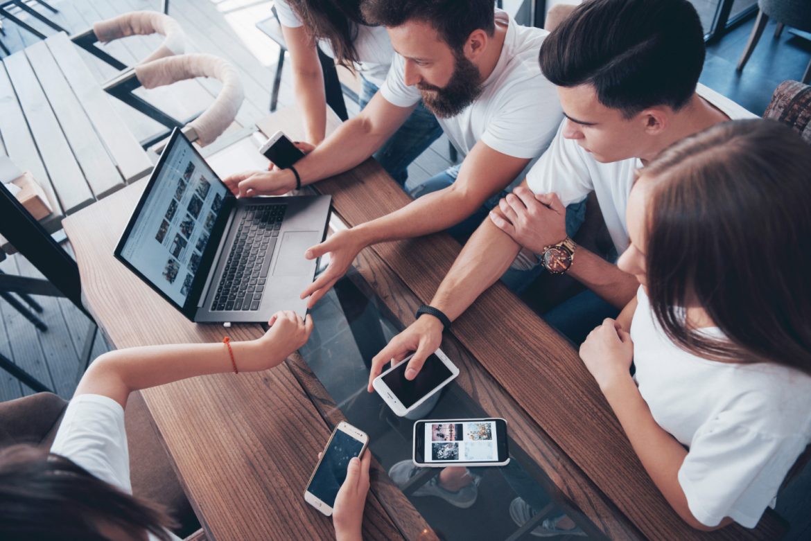 why-2025-is-the-best-time-to-hire-app-developers